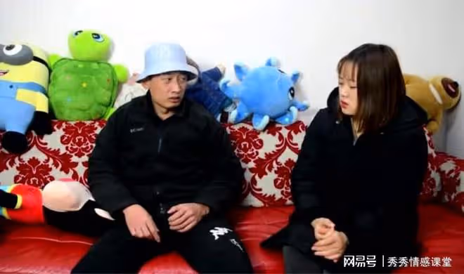 父親100萬拆遷款全給弟弟還來家裡養老,我熱情接待,妻子:離婚