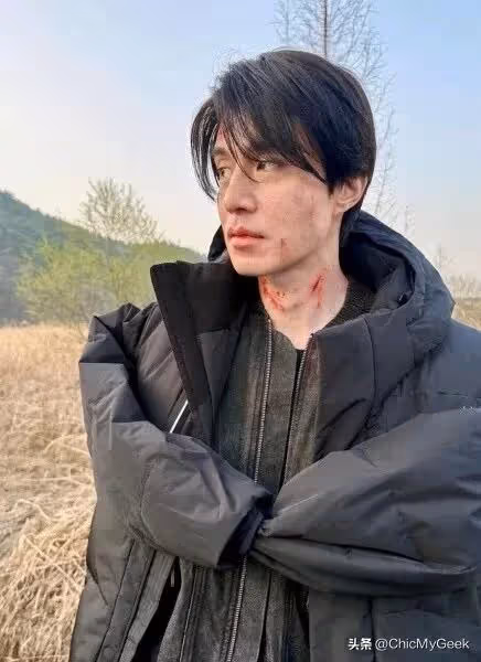 男神歐巴竟有這一面！李棟旭迷之自拍看呆粉絲！