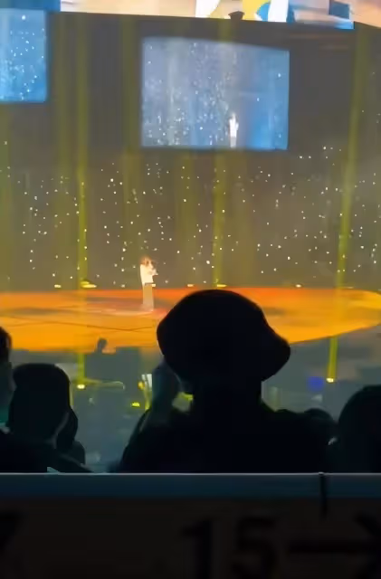 她出席IU演唱會，曬出IU禮物，坦言表示，女兒說IU比她媽媽漂亮