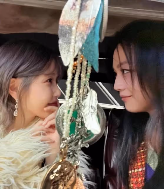她出席IU演唱會，曬出IU禮物，坦言表示，女兒說IU比她媽媽漂亮