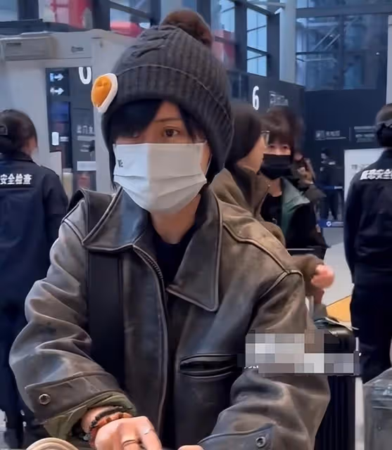 潘粵明和尹姝貽同框被拍！相識8年感情穩定，破除跟董潔復婚傳聞