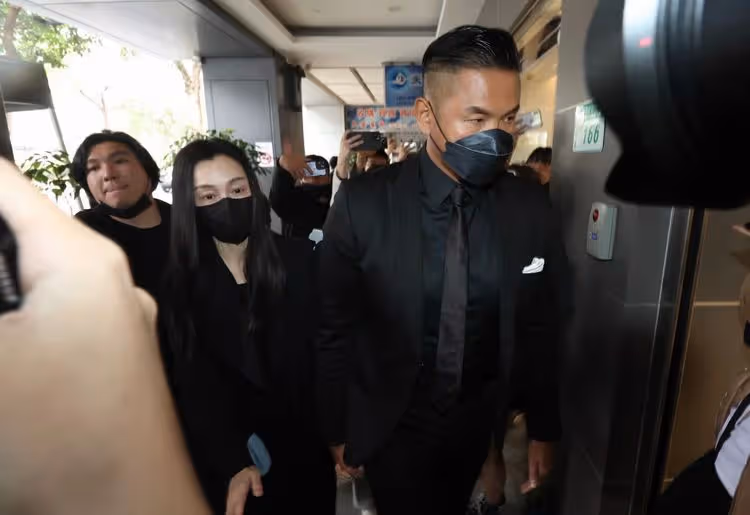 陳建州捲METOO！范瑋琪首露面　緊牽老公哀悼小S公公吐心聲