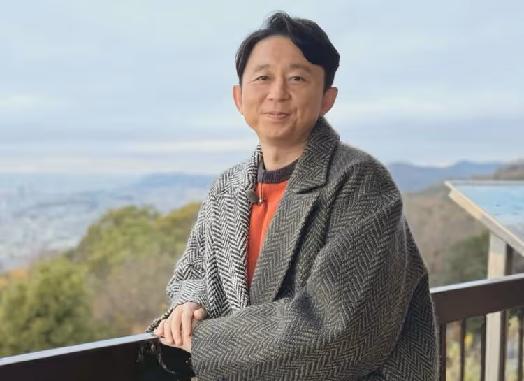 毒舌有吉49歲當爸　放孩子自由「穿洞刺青都可以」