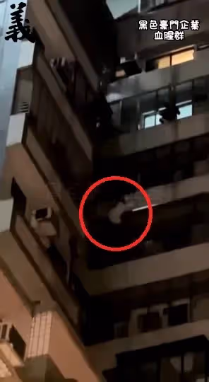 台中女與丈夫吵架負氣登13樓　墜4樓雨遮驚險畫面曝光！多處骨折送醫