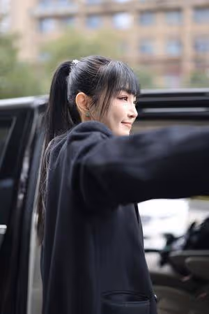 謝金燕參加《浪姐5》遭嫌沒存在感!「上班照」驚艷陸網:狀態太強