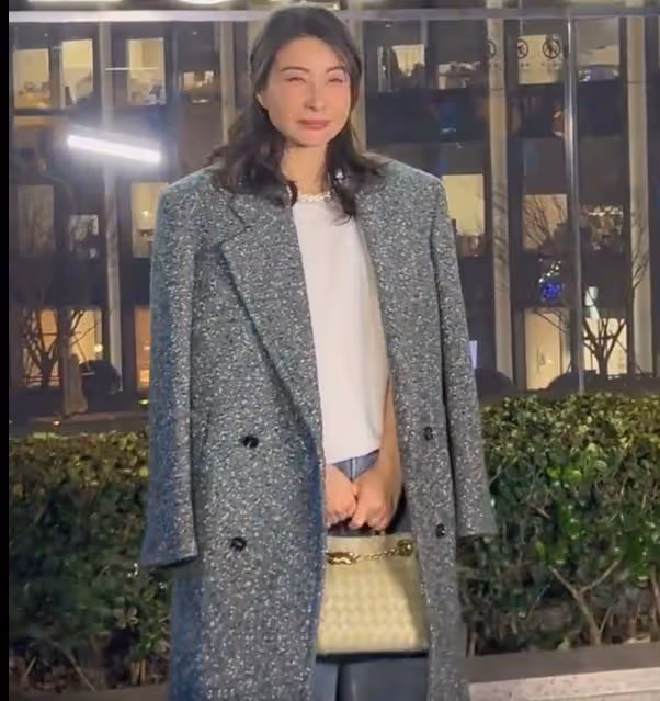 42歲郭晶晶和43歲董潔同框，郭晶晶「富貴相」的優勢就出來了