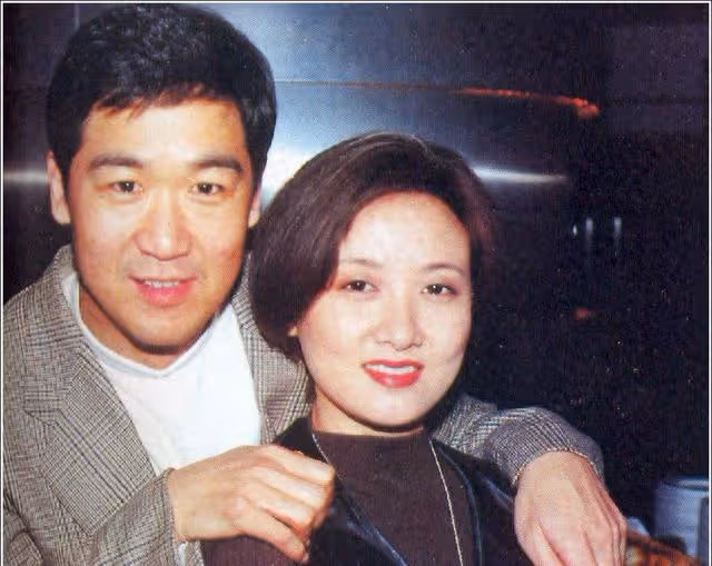 鄧婕的一張照片，曝光張國立「人設」：多年婚姻，寵妻是假的