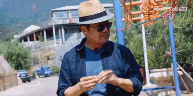 鄧婕的一張照片，曝光張國立「人設」：多年婚姻，寵妻是假的