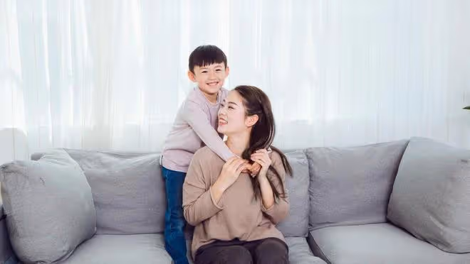全款給兒子買婚房,主動伺候月子,卻被親家打上門,我的命太苦了
