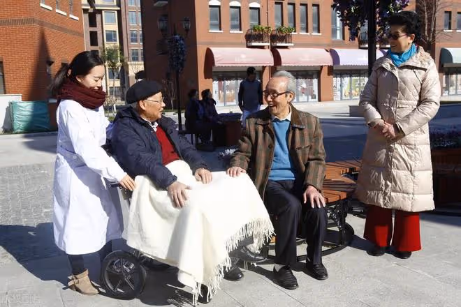 80歲老人坦言:住過養老院去過兒女家,才明白晚年最好歸宿在哪裡