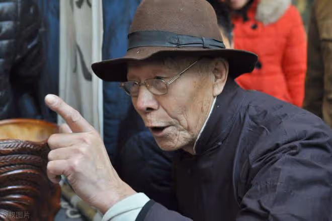 80歲老人坦言:住過養老院去過兒女家,才明白晚年最好歸宿在哪裡