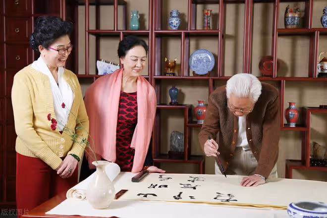 80歲老人坦言:住過養老院去過兒女家,才明白晚年最好歸宿在哪裡