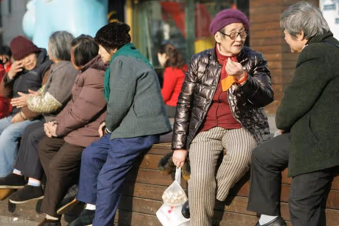 80歲老人坦言:住過養老院去過兒女家,才明白晚年最好歸宿在哪裡