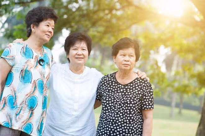 「抱團養老」到底靠譜嗎?63歲阿姨:聽著很美好,但實則弊端百出