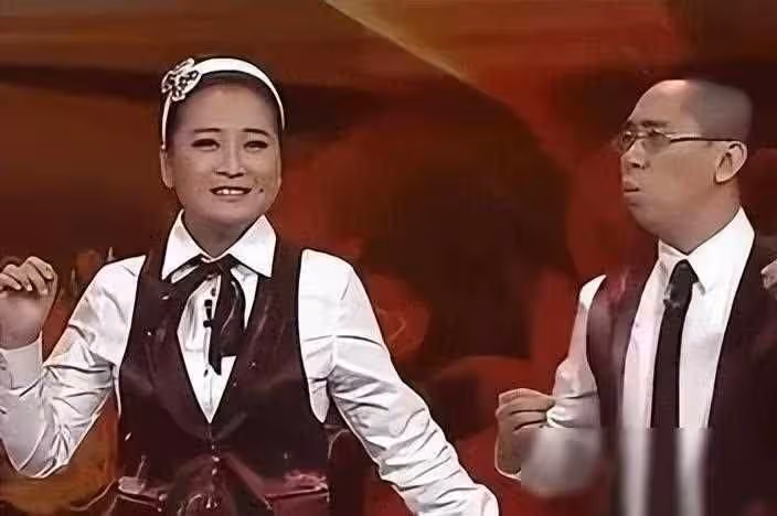 賈玲波浪卷和高馬尾太美了！20-41歲顏值變化，歷經3個人生階段