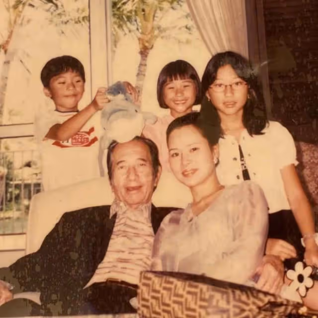 看了70歲賭王三太近照，才知道護士出身的她為何能分到67億