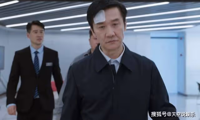 《江河日上》副市長敢對書記叫板？劉耕野的態度，與現實背道而馳