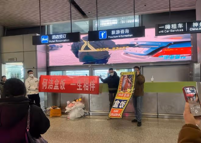 何潔苦練體力，一口氣挑戰麥當娜16個深蹲，為浪姐舞台拼了