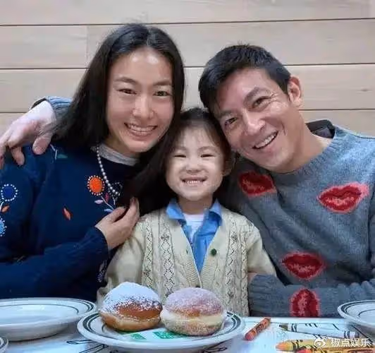 13歲吸大麻、19歲入獄，娶華誼前老闆娘秦舒培，43歲變小老頭