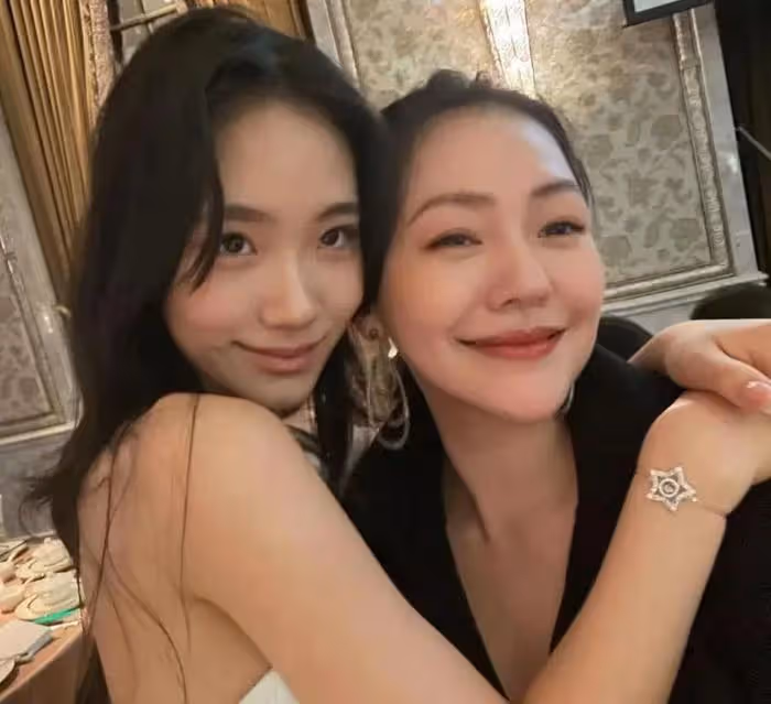 小S三個女兒現身爺爺葬禮,細節看出三人家教,只有老二攙扶奶奶
