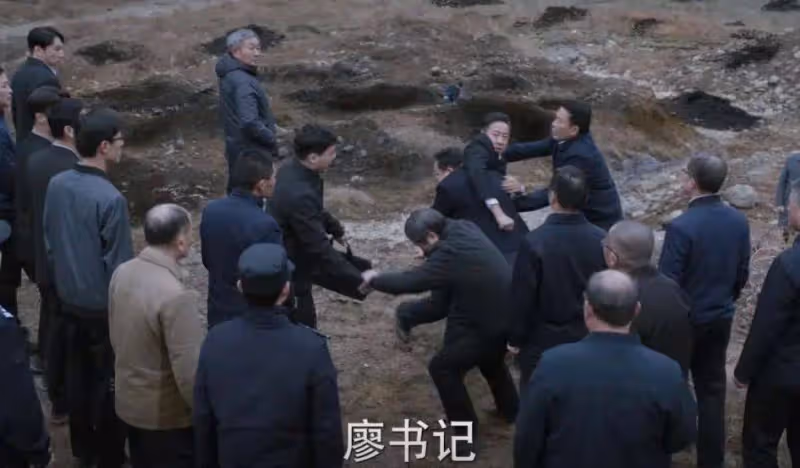 《江河日上》:南窪山東窗事發,李子平的態度轉變太現實