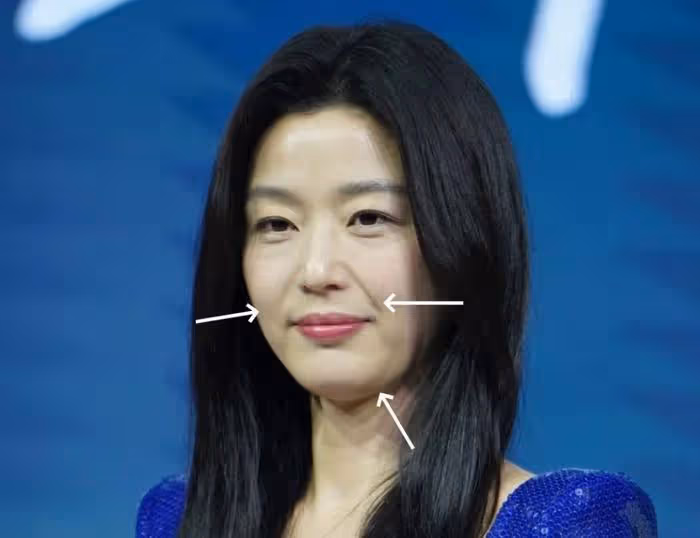 全智賢內娛生圖曝光!脫離韓式濾鏡,眼袋法令紋雙下巴全出現