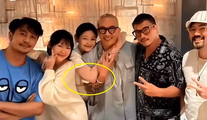 大S疑哺乳期再添佐證,穿搭和生完二胎一樣,還給兒子留了小紙條