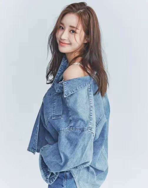 韓國女星和丈夫上節目，透露初次見面時，他穿西裝打領帶表現很酷