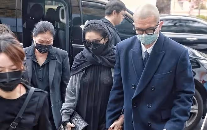 台媒稱大S有白髮不染是另有原因,美容大王在優雅的老去