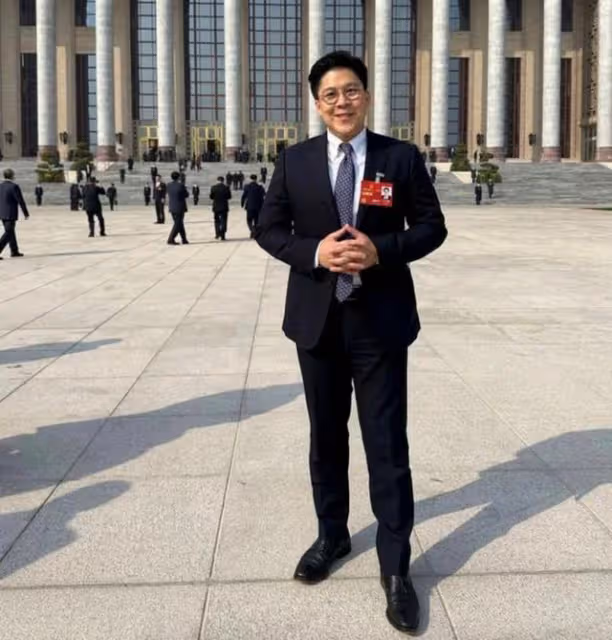 霍啟剛建議增加年輕人年假天數,強制實施帶薪年假,說出大眾心聲