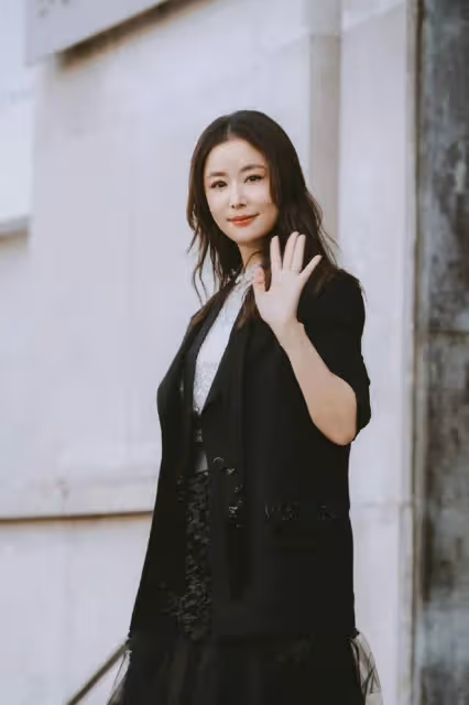 巴黎時裝周:林心如臉部浮腫,周筆暢風格大變,伊能靜兒子太圈粉