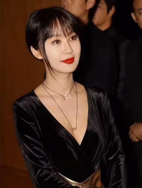 真是人間尤物啊!絕世李菲兒:神秘魅力背後的驚艷傳奇