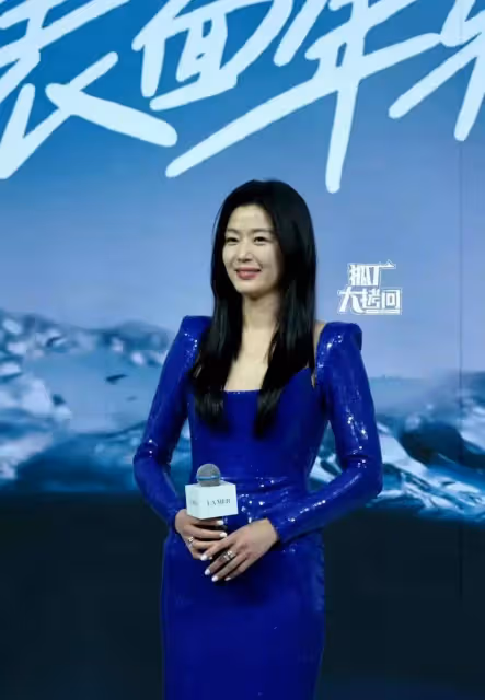 歲月的痕跡,女神的從容——全智賢的自然之美引網友熱議