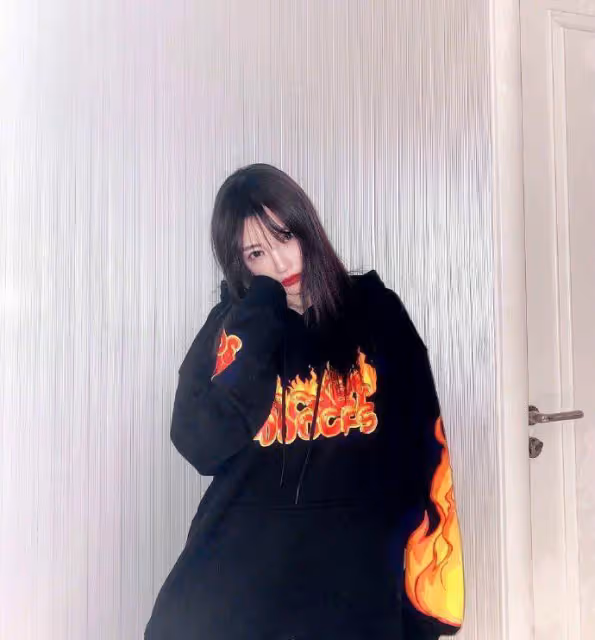 38歲李小璐少女感太強,從甜馨媽變模特小姐姐,會穿衣太過重要