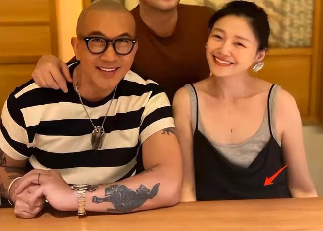 大S被台灣網友罵蛇蠍女，被疑哺乳期才不染髮，懷孕時間線被扒