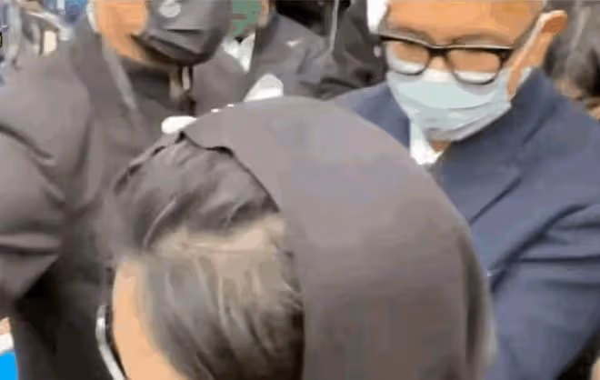 48歲大S的白頭髮，卻讓人看到了她的「不容易」