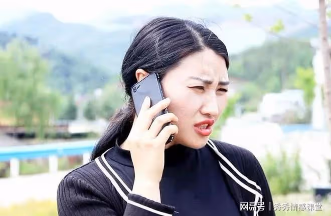 外甥女百日宴,我包了5000元的紅包,姐姐立馬打電話訓我