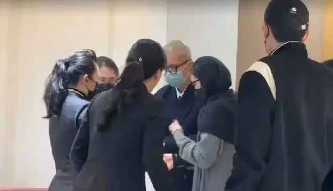 大S這次露面主要被討論了幾點!雖然極力遮掩,但還是被捕捉到了