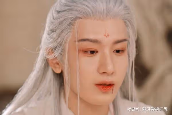 狐妖小紅娘:成毅金髮造型帥爆,夢回應淵玄夜,李一桐鮮血染粉衣