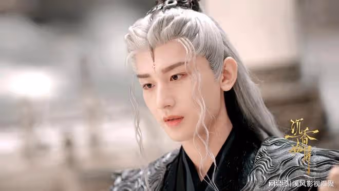 狐妖小紅娘:成毅金髮造型帥爆,夢回應淵玄夜,李一桐鮮血染粉衣