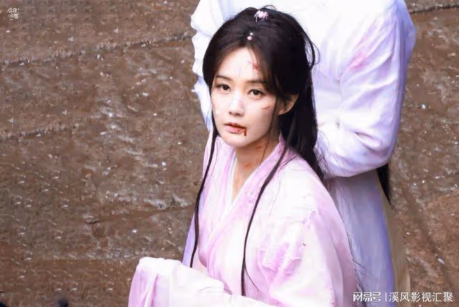 狐妖小紅娘:成毅金髮造型帥爆,夢回應淵玄夜,李一桐鮮血染粉衣