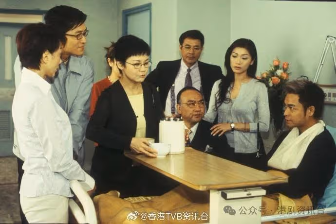 TVB黃金綠葉罕有登場！演藝學院導師竟被年輕演員白眼？