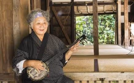 心理測試:三個老太太,哪一個最和藹?測你的人生轉折點在幾歲