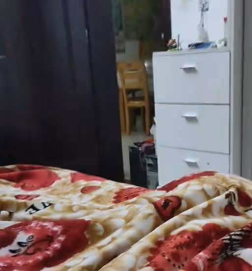結婚16年,分房15年,女子:他寧願在門口晃悠,都不肯進我房間!