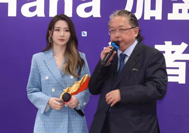 TVB過氣女星現身新公司記招!大讚胖老闆很念舊:他好支持我