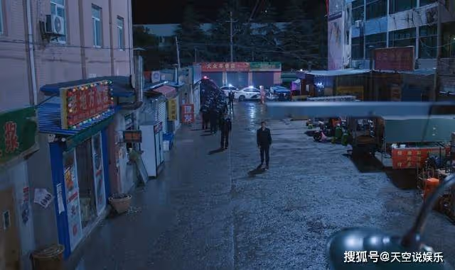 《江河日上》強拆小吃街!鄭寒江的第一課,打臉了王武10年的不作為