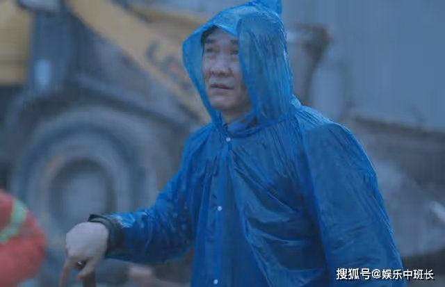 《江河日上》穿幫了!攝影師意外出鏡,成了鄭寒江的人設漏洞