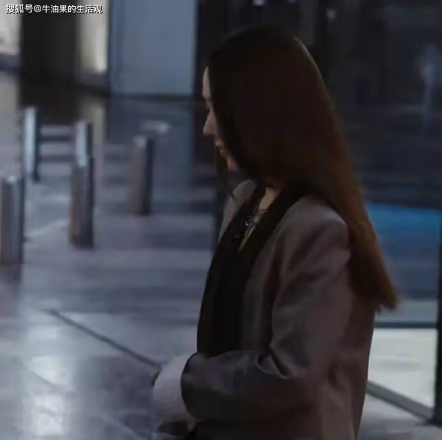 40歲郭碧婷浪姐生圖曝光,下巴圓潤撞臉向太,向佐發飆上熱搜