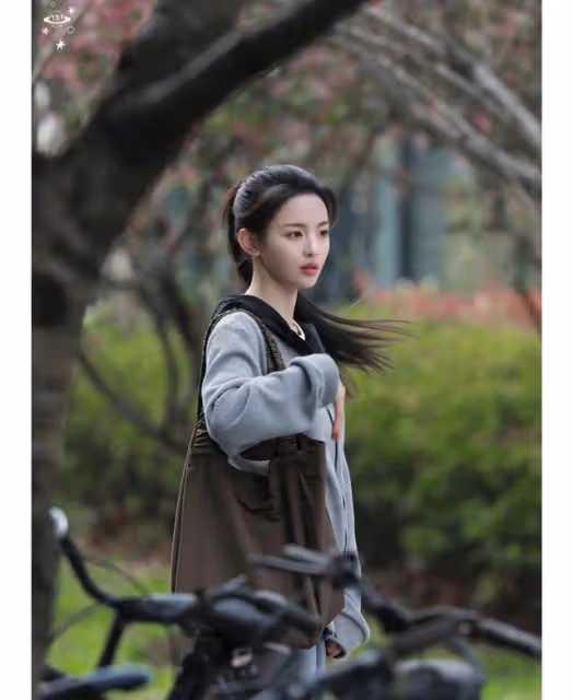 看了楊超越的生圖,我終於理解了為什麼沒有基礎,她就能演女主!