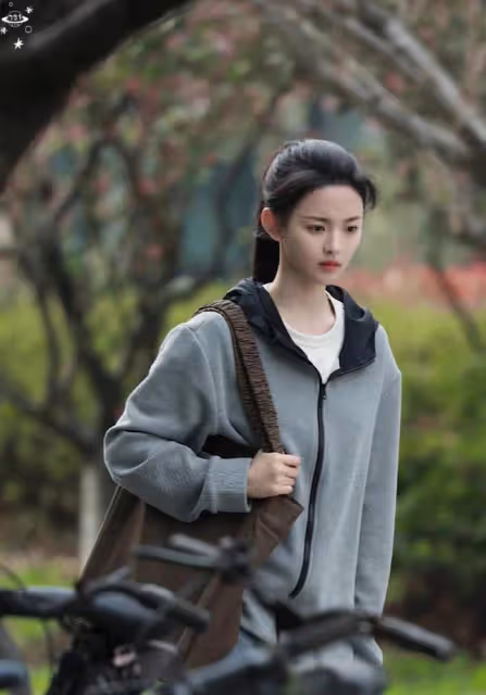 看了楊超越的生圖,我終於理解了為什麼沒有基礎,她就能演女主!